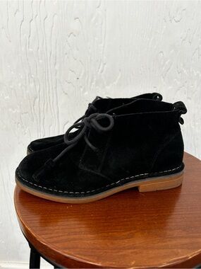 HUSH PUPPIES Cyra Catelyn Black Suede Chukka Boot Size 6